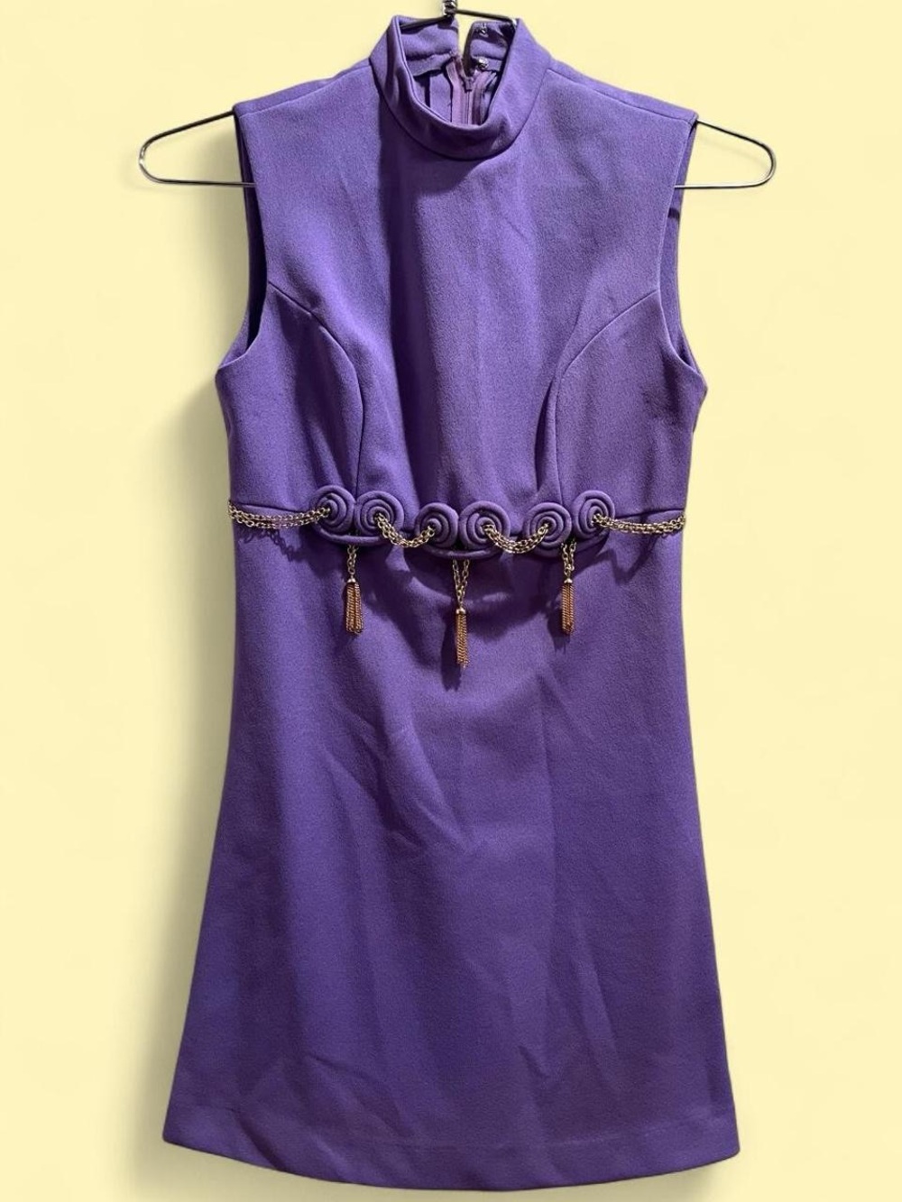 60’s/70’s Vicky Vaughn purple polyester mini dress w/gold chain & tassels -Sz 7